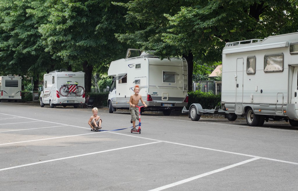 Playing together in Verona camperstop